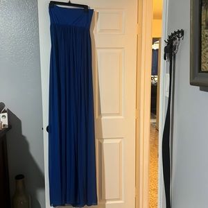 Sheer maternity photo shoot dress